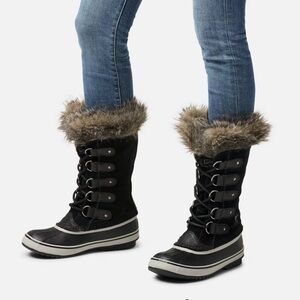 NWT! Sorel Black and Gray Fur-Trimmed Winter Boots